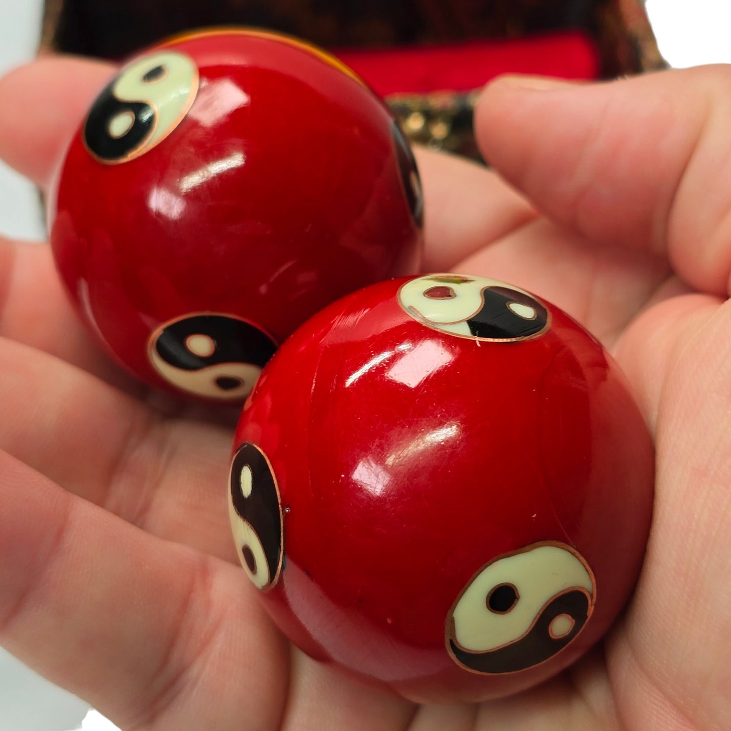 Baoding Balls Chinese Health Massage Exercise Stress Balls Red YinYang in Box