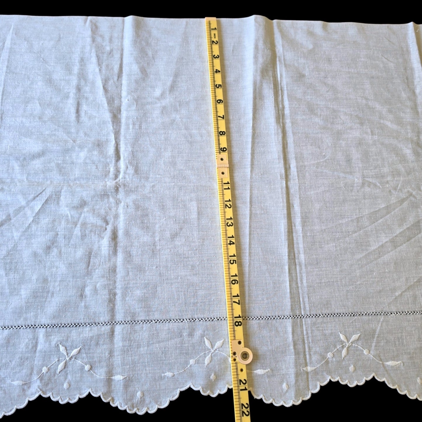Vintage Linen Table Runner Cutwork Floral White Long Dresser Scarf 75x22
