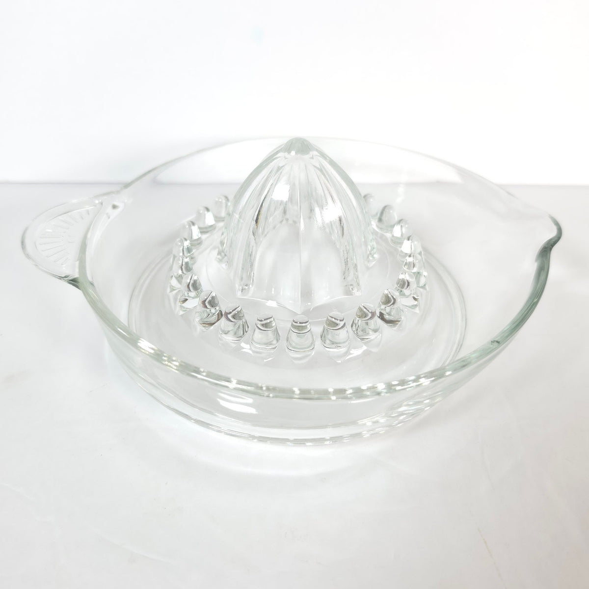 Italian Clear Glass Citrus Juicer Reamer Lemon Orange Squeezer with Spout