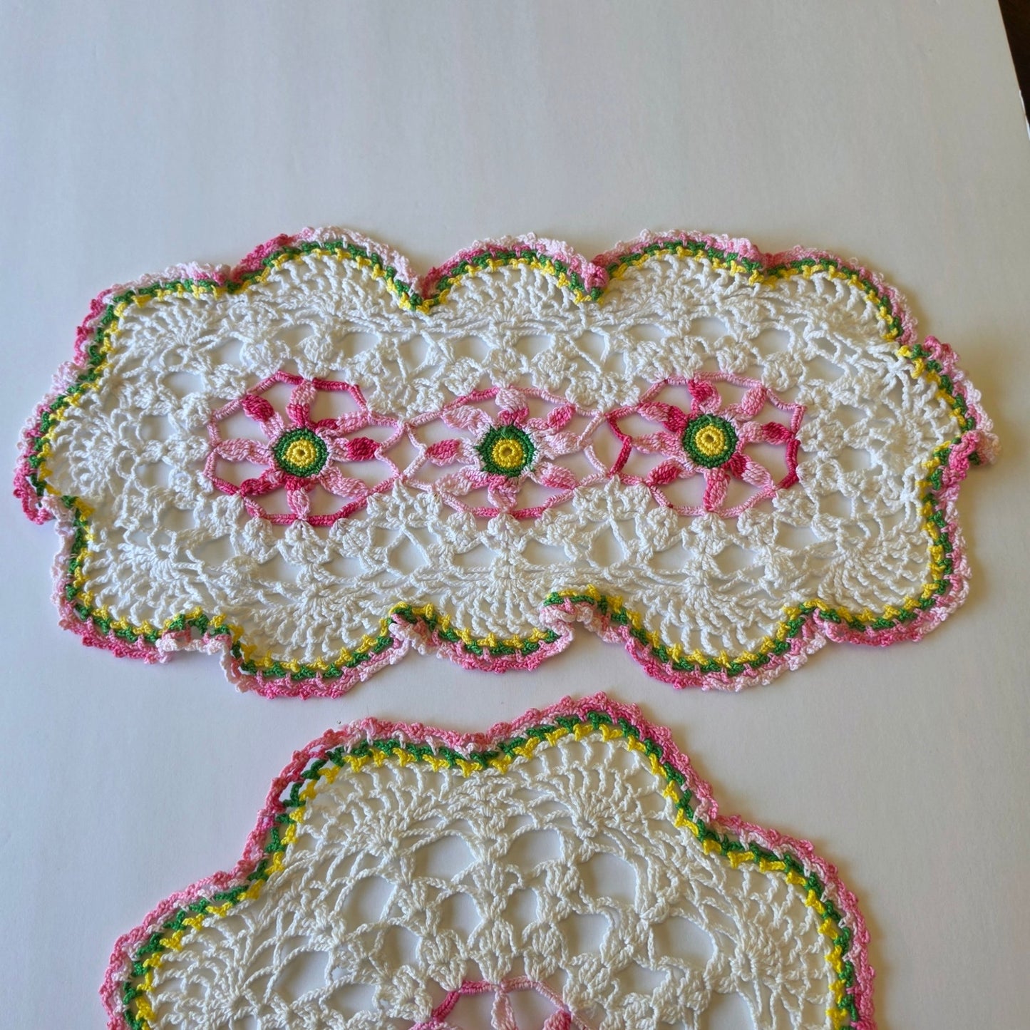Vintage Crochet Floral Doily Set Oblong Dresser Scarf & Round Doily Handmade