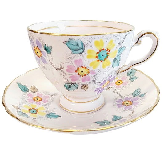 Tuscan English Bone China Teacup and Saucer, Daisies, Made in England, Blush Pink