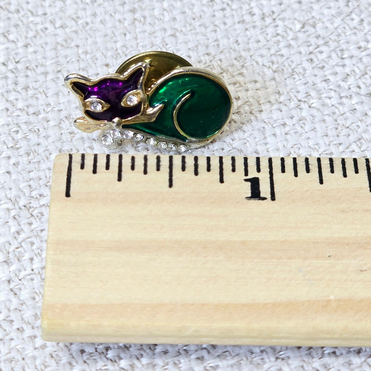 Vintage Enamel and Rhinestone Cat Pin