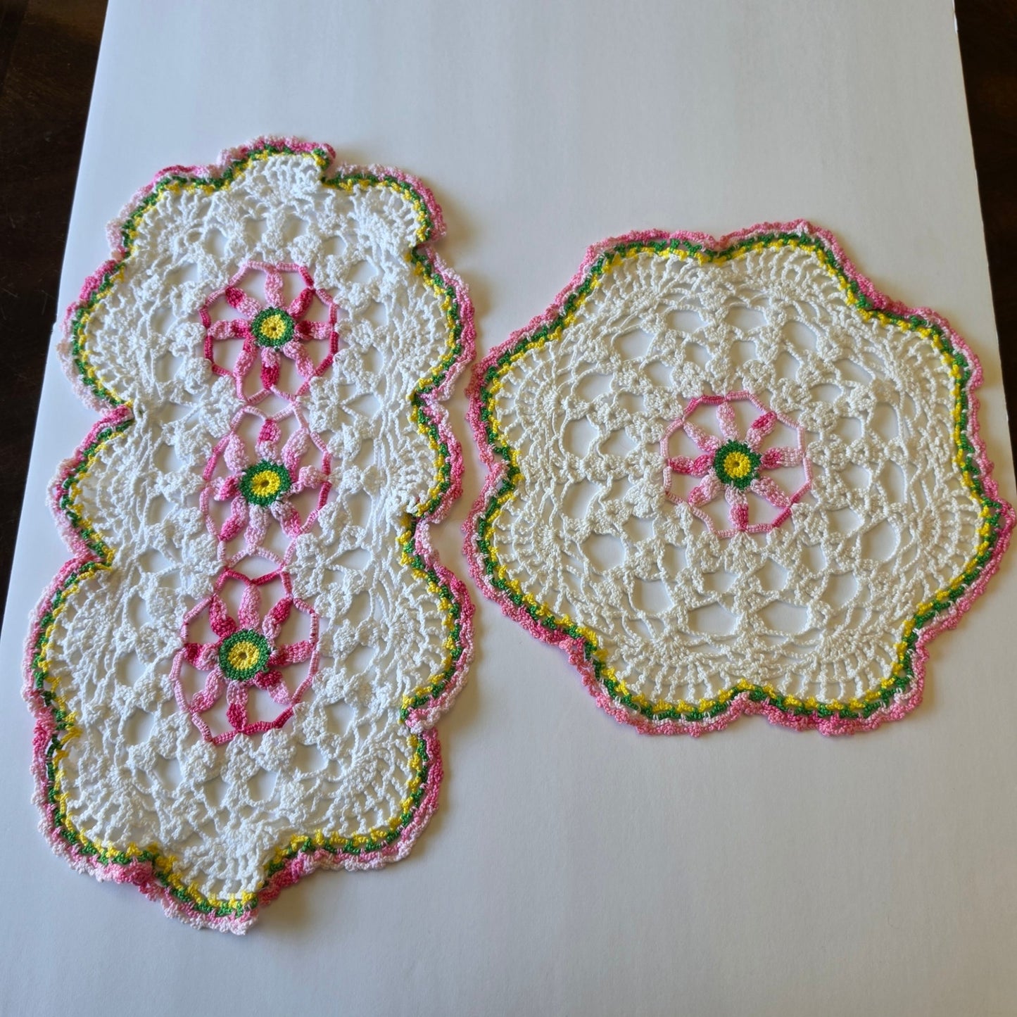 Vintage Crochet Floral Doily Set Oblong Dresser Scarf & Round Doily Handmade