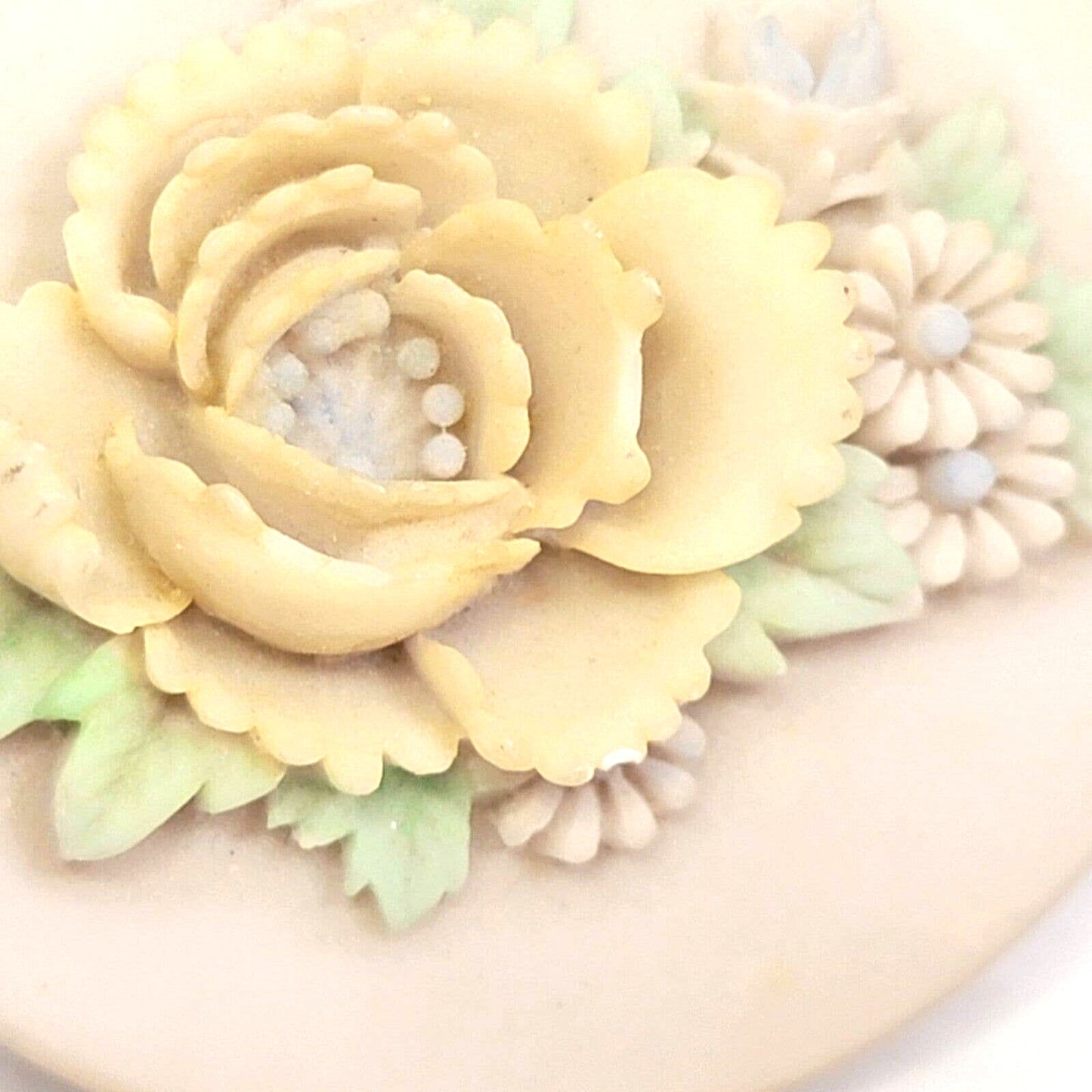 Small Vintage Lidded Trinket Box, Pill Box, Floral Trinket Box, Yellow Flowers