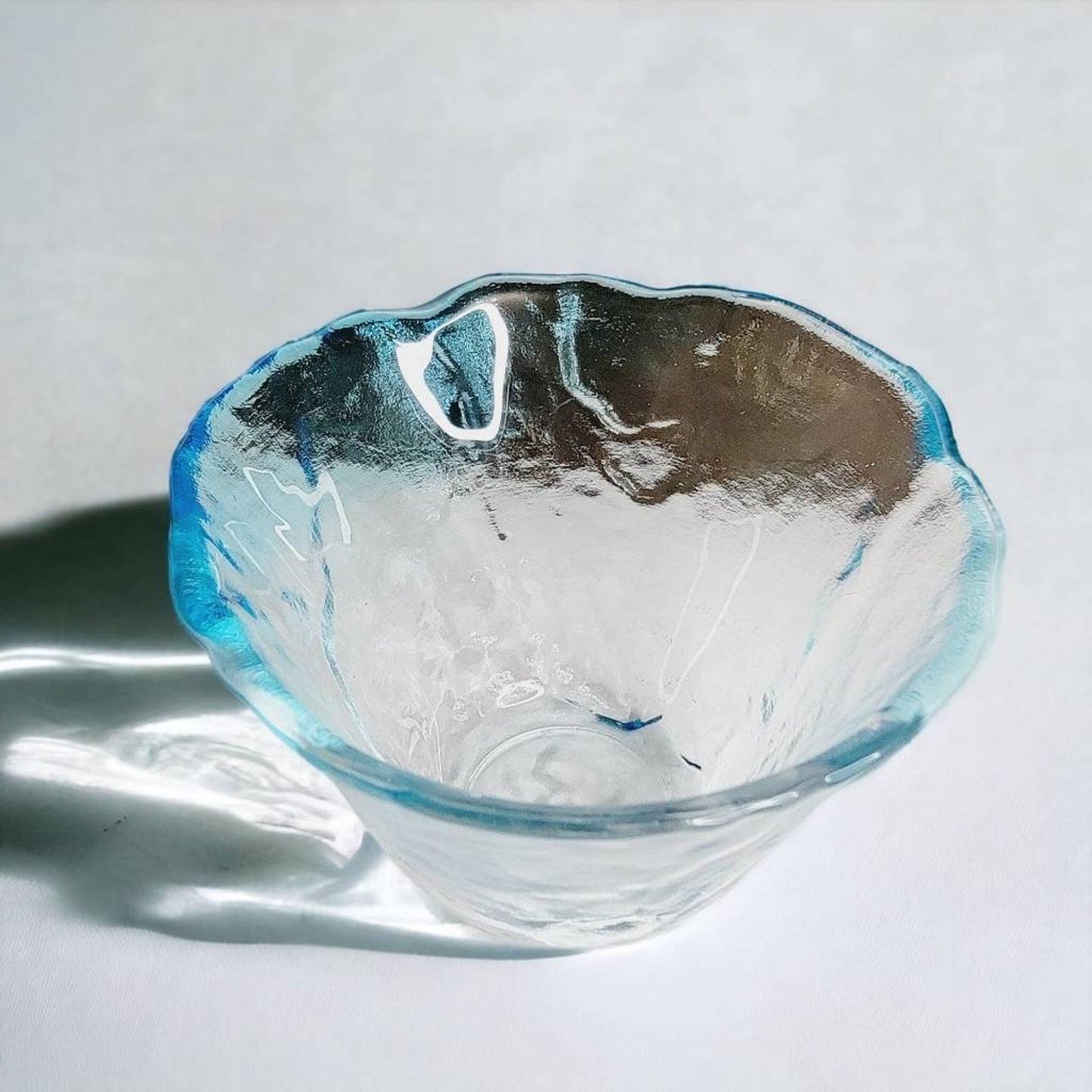 Blue Art Glass Bowl Candy Dish Scalloped Edge Ruffled Decorative Footed